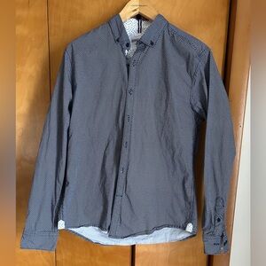 Men’s navy dress shirt